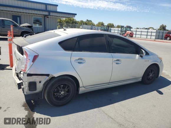 ✅ 2012 Toyota Prius Three • VIN: JTDKN3DUXC5439514 • Лот: 68715735. Опубликован ранее на Copart с пробегом 188 421 миль. Бесплатный доступ к архиву аукционных продаж из США и подробный отчёт об истории автомобиля на DreamBid. Изображение 3.
