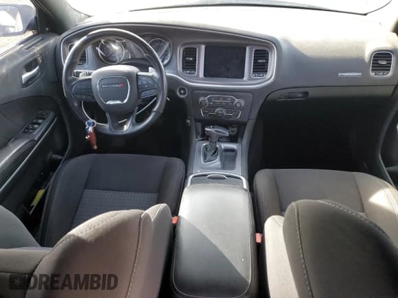 ✅ 2019 Dodge Charger Scat Pack • VIN: 2C3CDXGJ3KH756885 • Лот: 87224055. Опубликован ранее на Copart с пробегом 48 604 миль. Бесплатный доступ к архиву аукционных продаж из США и подробный отчёт об истории автомобиля на DreamBid. Изображение 8.