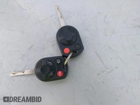 ✅ 2016 Ford C-Max SE • VIN: 1FADP5AU8GL109915 • Lot: 43755027. Wystawiony na IAAI z przebiegiem 167 171 mil. Bezpłatny archiwum sprzedaży aukcyjnych z USA i szczegółowy raport historii pojazdu na DreamBid. Zdjęcie 11.