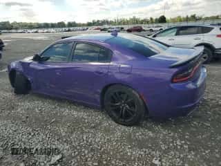 2018 Dodge Charger SXT Plus z VIN 2C3CDXHG2JH312382, wystawiony jako Copart lot #81793225 z przebiegiem 84 188 mil mil oraz Szkoda całkowita • Salvage title. Historia ofert i sprzedaży dostępna na DreamBid. Obrazek 2.