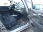 ✅ 2017 Honda Fit LX • VIN: 3HGGK5H54HM705884 • Lot: 43626563. Wystawiony na IAAI z przebiegiem 274 675 mil. Bezpłatny archiwum sprzedaży aukcyjnych z USA i szczegółowy raport historii pojazdu na DreamBid. Zdjęcie 5.