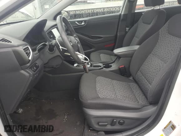 ✅ 2017 Hyundai Ioniq SEL • VIN: KMHC75LC9HU056790 • Lot: 86629864. Wystawiony na Copart z przebiegiem 109 026 mil. Bezpłatny archiwum sprzedaży aukcyjnych z USA i szczegółowy raport historii pojazdu na DreamBid. Zdjęcie 7.