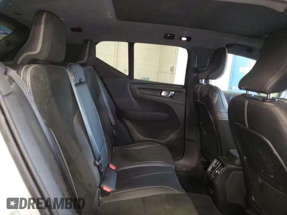 ✅ 2021 Volvo XC40 • VIN: YV4ED3UR7M2588698 • Lot: 71035215. Listed on Copart with 112,179 mi. Free auction sales archive from the USA and detailed vehicle history report at DreamBid. Image 11.