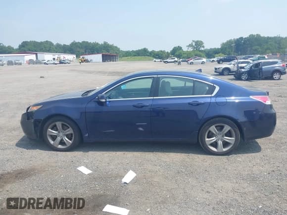 ✅ 2013 Acura TL Technology • VIN: 19UUA9F56DA000219 • Lot: 42891802. Wystawiony na IAAI z przebiegiem 196 270 mil. Bezpłatny archiwum sprzedaży aukcyjnych z USA i szczegółowy raport historii pojazdu na DreamBid. Zdjęcie 14.