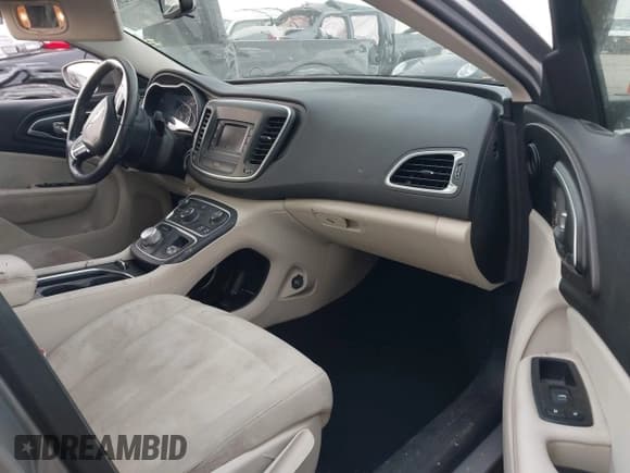 ✅ 2015 Chrysler 200 Limited • VIN: 1C3CCCAB2FN587131 • Lot: 41202550. Listed on IAAI with 105,715 mi. Free auction sales archive from the USA and detailed vehicle history report at DreamBid. Image 5.