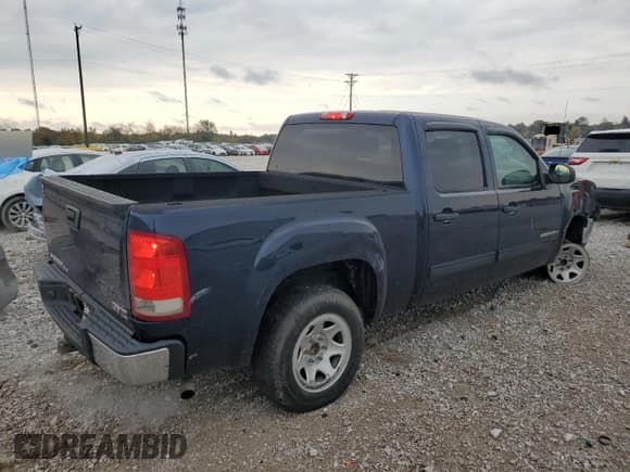 ✅ 2007 GMC Sierra 1500 SLT • VIN: 2GTEC13J771732910 • Лот: 89670855. Опубликован ранее на Copart с пробегом 312 564 миль. Бесплатный доступ к архиву аукционных продаж из США и подробный отчёт об истории автомобиля на DreamBid. Изображение 3.