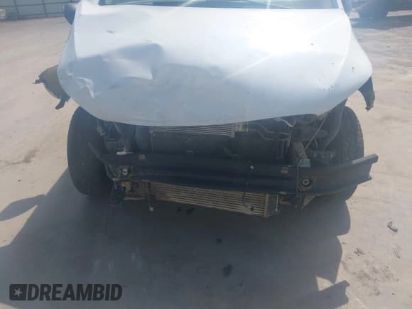 ✅ 2019 Mercedes-Benz Metris Cargo • VIN: WD3PG3EA3K3533680 • Lot: 42082740. Wystawiony na IAAI z przebiegiem 281 440 mil. Bezpłatny archiwum sprzedaży aukcyjnych z USA i szczegółowy raport historii pojazdu na DreamBid. Zdjęcie 6.