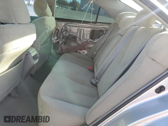 ✅ 2007 Toyota Camry CE • VIN: 4T1BE46K07U592038 • Lot: 92714305. Wystawiony na Copart z przebiegiem 144 332 mil. Bezpłatny archiwum sprzedaży aukcyjnych z USA i szczegółowy raport historii pojazdu na DreamBid. Zdjęcie 10.