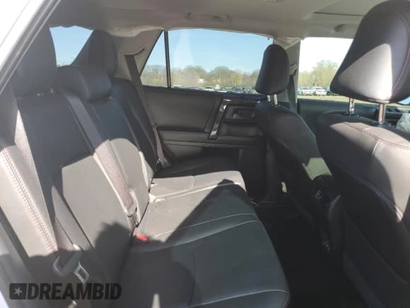 ✅ 2024 Toyota 4Runner TRD Pro • VIN: JTELU5JR9R6264061 • Lot: 53255945. Listed on Copart with 3,890 mi. Free auction sales archive from the USA and detailed vehicle history report at DreamBid. Image 10.