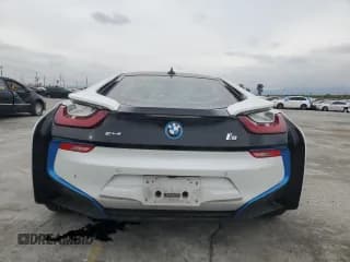 ✅ 2016 BMW i8 • VIN: WBY2Z2C56GV675882 • Lot: 39606014. Listed on Copart with 40,680 mi. Free auction sales archive from the USA and detailed vehicle history report at DreamBid. Image 6.
