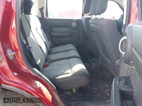 ✅ 2008 Dodge Nitro SXT • VIN: 1D8GU28K28W248197 • Lot: 43591456. Wystawiony na IAAI z przebiegiem 217 461 mil. Bezpłatny archiwum sprzedaży aukcyjnych z USA i szczegółowy raport historii pojazdu na DreamBid. Zdjęcie 8.