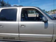 ✅ 2003 Chevrolet Suburban LT • VIN: 3GNEC16Z23G155942 • Lot: 42077249. Listed on IAAI with 218,465 mi. Free auction sales archive from the USA and detailed vehicle history report at DreamBid. Image 13.