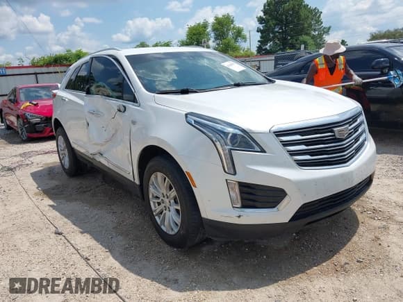 ✅ 2019 Cadillac XT5 FWD • VIN: 1GYKNARS7KZ229997 • Lot: 43169153. Wystawiony na IAAI z przebiegiem 104 889 mil. Bezpłatny archiwum sprzedaży aukcyjnych z USA i szczegółowy raport historii pojazdu na DreamBid. Zdjęcie 1.