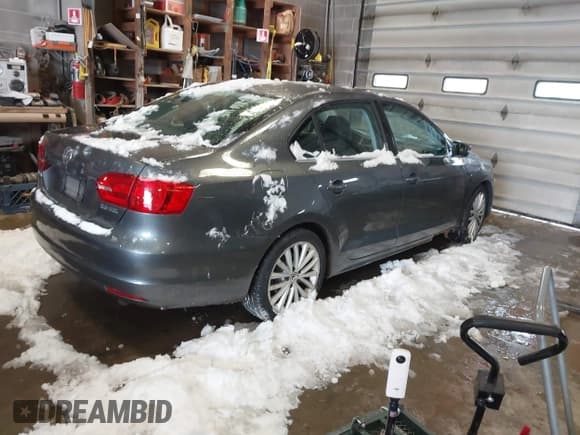 ✅ 2011 Volkswagen Jetta SEL • VIN: 3VWLX7AJ8BM343869 • Лот: 43809445. Опубликован ранее на IAAI с пробегом 153 180 миль. Бесплатный доступ к архиву аукционных продаж из США и подробный отчёт об истории автомобиля на DreamBid. Изображение 4.