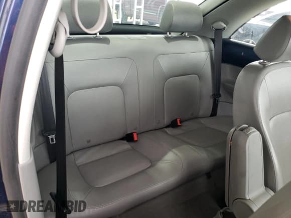 ✅ 2007 Volkswagen Beetle • VIN: 3VWRW31C37M511691 • Lot: 83777805. Wystawiony na Copart z przebiegiem 87 794 mil. Bezpłatny archiwum sprzedaży aukcyjnych z USA i szczegółowy raport historii pojazdu na DreamBid. Zdjęcie 11.