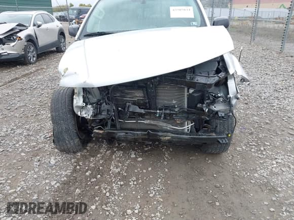 ✅ 2019 Nissan Frontier SV • VIN: 1N6AD0CW6KN739532 • Lot: 43505834. Listed on IAAI with 17,224 mi. Free auction sales archive from the USA and detailed vehicle history report at DreamBid. Image 6.