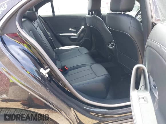 2025 Mercedes-Benz CLA 250 с VIN W1K5J4GB0SN527646, выставлен на аукционе IAAI как лот 42448690 с пробегом 17 567 миль миль и . История ставок и продаж доступна на DreamBid. Изображение 8.