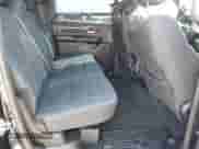 2019 Ram 1500 Big Horn z VIN 1C6SRFFT9KN546621, wystawiony jako IAAI lot #42806358 z przebiegiem 100 930 mil mil oraz . Historia ofert i sprzedaży dostępna na DreamBid. Obrazek 8.