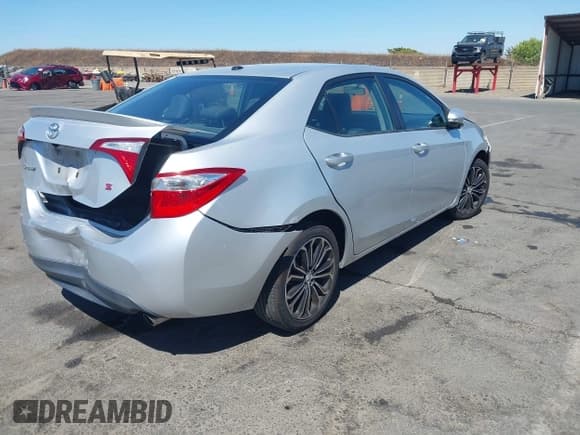 ✅ 2014 Toyota Corolla L • VIN: 5YFBURHE8EP065256 • Lot: 42956325. Wystawiony na IAAI z przebiegiem 147 947 mil. Bezpłatny archiwum sprzedaży aukcyjnych z USA i szczegółowy raport historii pojazdu na DreamBid. Zdjęcie 4.