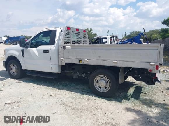✅ 2019 Ford F-250 XL • VIN: 1FDBF2A61KED44637 • Lot: 42774481. Listed on IAAI with 90,869 mi. Free auction sales archive from the USA and detailed vehicle history report at DreamBid. Image 14.