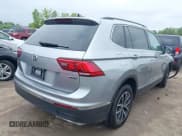 ✅ 2021 Volkswagen Tiguan SE • VIN: 3VV2B7AX7MM005224 • Lot: 42337356. Wystawiony na IAAI z przebiegiem 84 652 mil. Bezpłatny archiwum sprzedaży aukcyjnych z USA i szczegółowy raport historii pojazdu na DreamBid. Zdjęcie 4.