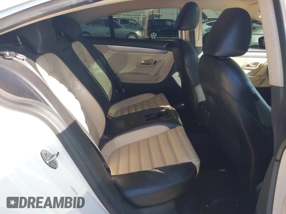 ✅ 2009 Volkswagen CC Luxury • VIN: WVWHL73CX9E548211 • Lot: 43356003. Listed on IAAI with 156,266 mi. Free auction sales archive from the USA and detailed vehicle history report at DreamBid. Image 8.