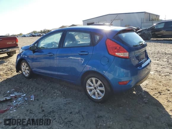 ✅ 2011 Ford Fiesta SE • VIN: 3FADP4EJ6BM202739 • Lot: 89550045. Wystawiony na Copart z przebiegiem 138 458 mil. Bezpłatny archiwum sprzedaży aukcyjnych z USA i szczegółowy raport historii pojazdu na DreamBid. Zdjęcie 2.