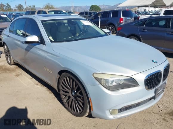 ✅ 2011 BMW 7 Series 740Li • VIN: WBAKB4C57BC575082 • Lot: 43794860. Wystawiony na IAAI z przebiegiem 97 642 mil. Bezpłatny archiwum sprzedaży aukcyjnych z USA i szczegółowy raport historii pojazdu na DreamBid. Zdjęcie 1.