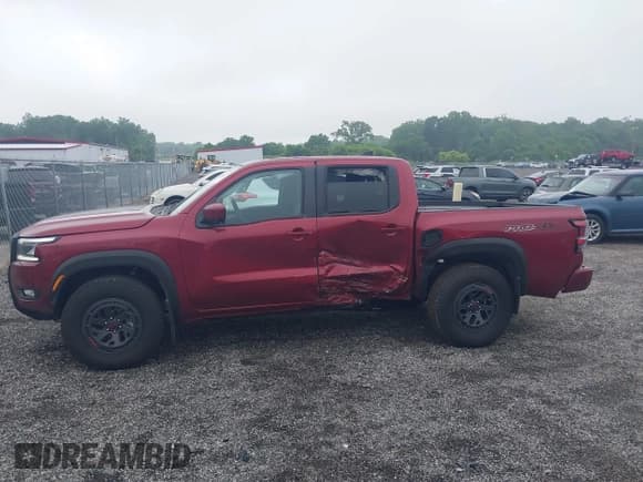 ✅ 2025 Nissan Frontier SV • VIN: 1N6ED1EK1SN621678 • Лот: 42506431. Опубликован ранее на IAAI с пробегом 6 954 миль. Бесплатный доступ к архиву аукционных продаж из США и подробный отчёт об истории автомобиля на DreamBid. Изображение 14.