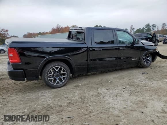 ✅ 2025 Ram 1500 Laramie • VIN: 1C6SRFRP9SN583442 • Лот: 80982804. Опубликован ранее на Copart с пробегом 7 334 миль. Бесплатный доступ к архиву аукционных продаж из США и подробный отчёт об истории автомобиля на DreamBid. Изображение 3.