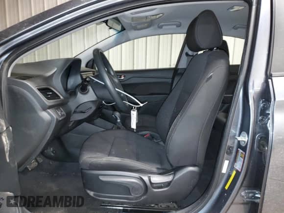 2019 Hyundai Accent SE с VIN 3KPC24A3XKE076424, выставлен на аукционе Copart как лот 43078464 с пробегом 85 306 миль миль и . История ставок и продаж доступна на DreamBid. Изображение 7.