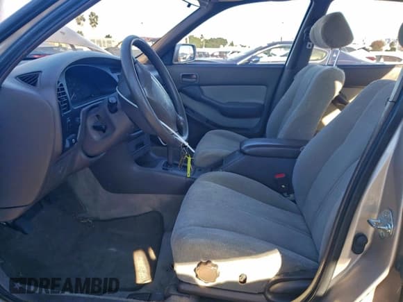 ✅ 1993 Toyota Camry • VIN: 4T1VK12E6PU092762 • Lot: 97033375. Wystawiony na Copart z przebiegiem 100 708 mil. Bezpłatny archiwum sprzedaży aukcyjnych z USA i szczegółowy raport historii pojazdu na DreamBid. Zdjęcie 7.