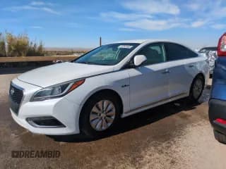 ✅ 2017 Hyundai Sonata SE • VIN: KMHE24L10HA050328 • Лот: 83826225. Опубликован ранее на Copart с пробегом 124 716 миль. Бесплатный доступ к архиву аукционных продаж из США и подробный отчёт об истории автомобиля на DreamBid. Изображение 1.