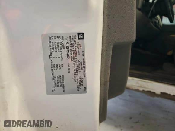 ✅ 2007 GMC Sierra 1500 Work Truck • VIN: 1GTEC14C97Z540234 • Лот: 80216405. Опубликован ранее на Copart с пробегом Не указан. Бесплатный доступ к архиву аукционных продаж из США и подробный отчёт об истории автомобиля на DreamBid. Изображение 12.