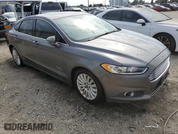 ✅ 2013 Ford Fusion SE Luxury • VIN: 3FA6P0PU1DR332247 • Lot: 81720035. Listed on Copart with 143,628 mi. Free auction sales archive from the USA and detailed vehicle history report at DreamBid. Image 4.