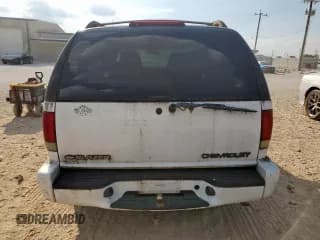 ✅ 2002 Chevrolet Blazer LS • VIN: 1GNCS13W32K138367 • Lot: 85137745. Wystawiony na Copart z przebiegiem 207 018 mil. Bezpłatny archiwum sprzedaży aukcyjnych z USA i szczegółowy raport historii pojazdu na DreamBid. Zdjęcie 6.