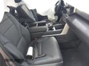 ✅ 2025 Toyota Tundra Limited • VIN: 5TFJA5DB2SX257293 • Lot: 42742408. Wystawiony na IAAI z przebiegiem 7 629 mil. Bezpłatny archiwum sprzedaży aukcyjnych z USA i szczegółowy raport historii pojazdu na DreamBid. Zdjęcie 5.