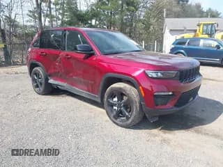 ✅ 2025 Jeep Grand Cherokee Limited • VIN: 1C4RJHBG3SC267325 • Лот: 42051651. Опубликован ранее на IAAI с пробегом 5 610 миль. Бесплатный доступ к архиву аукционных продаж из США и подробный отчёт об истории автомобиля на DreamBid. Изображение 1.