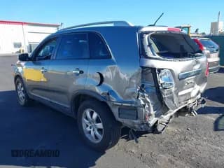 ✅ 2012 Kia Sorento LX • VIN: 5XYKTDA22CG243461 • Lot: 43486898. Wystawiony na IAAI z przebiegiem 228 388 mil. Bezpłatny archiwum sprzedaży aukcyjnych z USA i szczegółowy raport historii pojazdu na DreamBid. Zdjęcie 3.