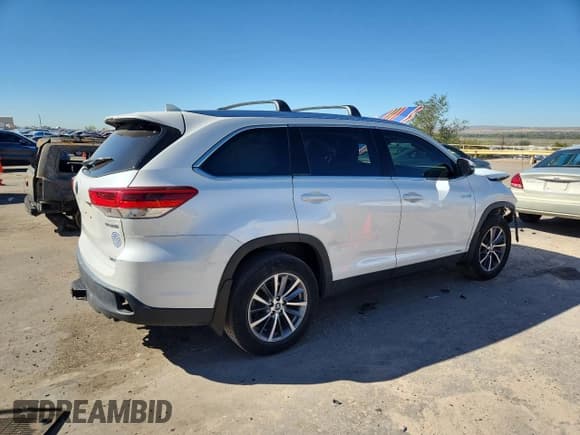 ✅ 2019 Toyota Highlander Hybrid XLE • VIN: 5TDJGRFHXKS075693 • Лот: 84291985. Опубликован ранее на Copart с пробегом 59 418 миль. Бесплатный доступ к архиву аукционных продаж из США и подробный отчёт об истории автомобиля на DreamBid. Изображение 3.