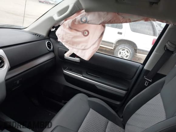 ✅ 2014 Toyota Tundra SR • VIN: 5TFUY5F1XEX352184 • Lot: 40732632. Wystawiony na IAAI z przebiegiem 107 262 mil. Bezpłatny archiwum sprzedaży aukcyjnych z USA i szczegółowy raport historii pojazdu na DreamBid. Zdjęcie 5.