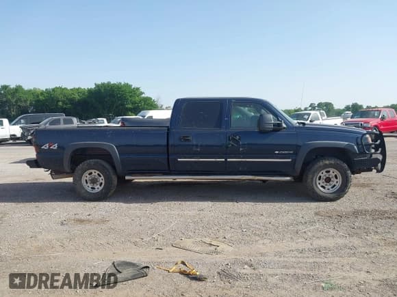 ✅ 2006 Chevrolet Silverado 2500HD LT1 • VIN: 1GCHK23U26F267735 • Lot: 42235416. Listed on IAAI with 256,224 mi. Free auction sales archive from the USA and detailed vehicle history report at DreamBid. Image 13.