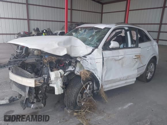 ✅ 2018 Audi Q3 Premium Plus • VIN: WA1JCCFSXJR002867 • Lot: 42612125. Wystawiony na IAAI z przebiegiem 61 773 mil. Bezpłatny archiwum sprzedaży aukcyjnych z USA i szczegółowy raport historii pojazdu na DreamBid. Zdjęcie 16.