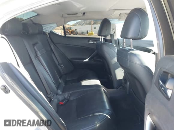✅ 2011 Lexus IS 250 • VIN: JTHBF5C20B5152799 • Lot: 43847946. Listed on IAAI with 144,677 mi. Free auction sales archive from the USA and detailed vehicle history report at DreamBid. Image 8.