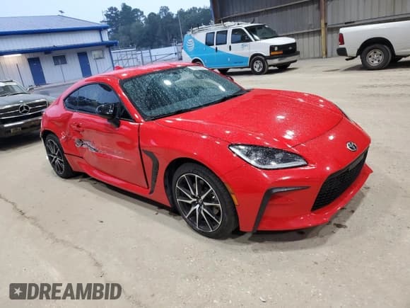 ✅ 2024 Toyota 86 • VIN: JF1ZNBB13R8755495 • Lot: 70832605. Listed on Copart with 18,223 mi. Free auction sales archive from the USA and detailed vehicle history report at DreamBid. Image 4.