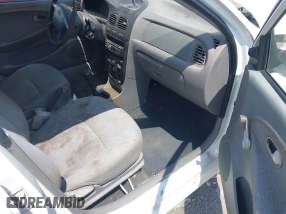 ✅ 2001 Kia Rio • VIN: KNADC123X16506811 • Lot: 42574042. Listed on IAAI with 179,226 mi. Free auction sales archive from the USA and detailed vehicle history report at DreamBid. Image 5.