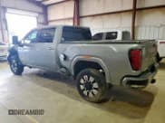 ✅ 2024 GMC Sierra 3500HD Denali • VIN: 1GT49WEY2RF220355 • Лот: 69336655. Опубликован ранее на Copart с пробегом 57 607 миль. Бесплатный доступ к архиву аукционных продаж из США и подробный отчёт об истории автомобиля на DreamBid. Изображение 2.