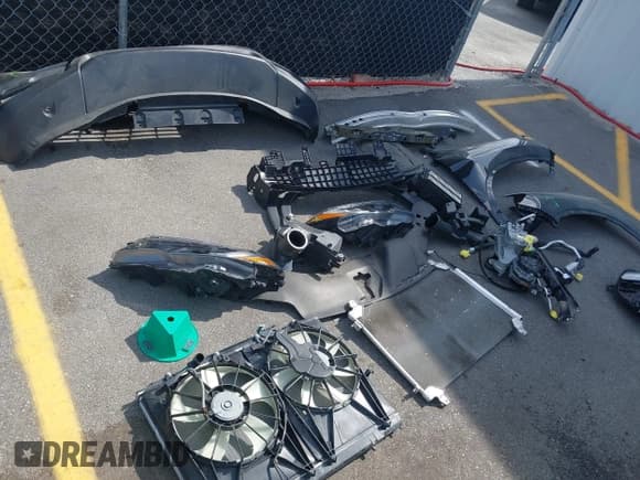 ✅ 2021 Honda Passport EX-L • VIN: 5FNYF8H59MB031013 • Lot: 41998552. Listed on IAAI with 25,618 mi. Free auction sales archive from the USA and detailed vehicle history report at DreamBid. Image 12.