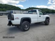 ✅ 2005 GMC Sierra 2500HD Work Truck • VIN: 1GTHK24UX5E300743 • Лот: 60832704. Опубликован ранее на Copart с пробегом 111 667 миль. Бесплатный доступ к архиву аукционных продаж из США и подробный отчёт об истории автомобиля на DreamBid. Изображение 3.
