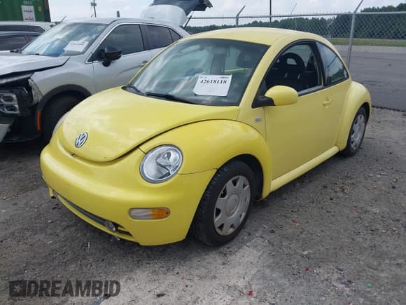✅ 2001 Volkswagen Beetle GLS • VIN: 3VWCK21CX1M451363 • Lot: 42618118. Wystawiony na IAAI z przebiegiem 118 164 mil. Bezpłatny archiwum sprzedaży aukcyjnych z USA i szczegółowy raport historii pojazdu na DreamBid. Zdjęcie 2.